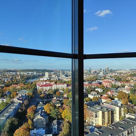 Luxury Apartment In Skyscraper Vilnius Luaran gambar