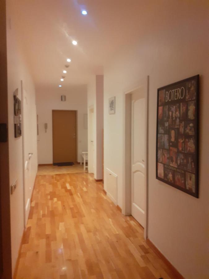 Luxury Apartment In Skyscraper Vilnius Luaran gambar