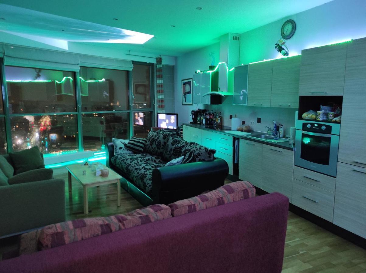 Luxury Apartment In Skyscraper Vilnius Luaran gambar