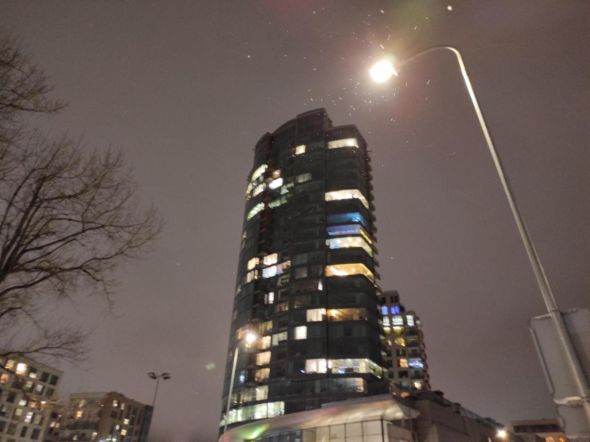 Luxury Apartment In Skyscraper Vilnius Luaran gambar